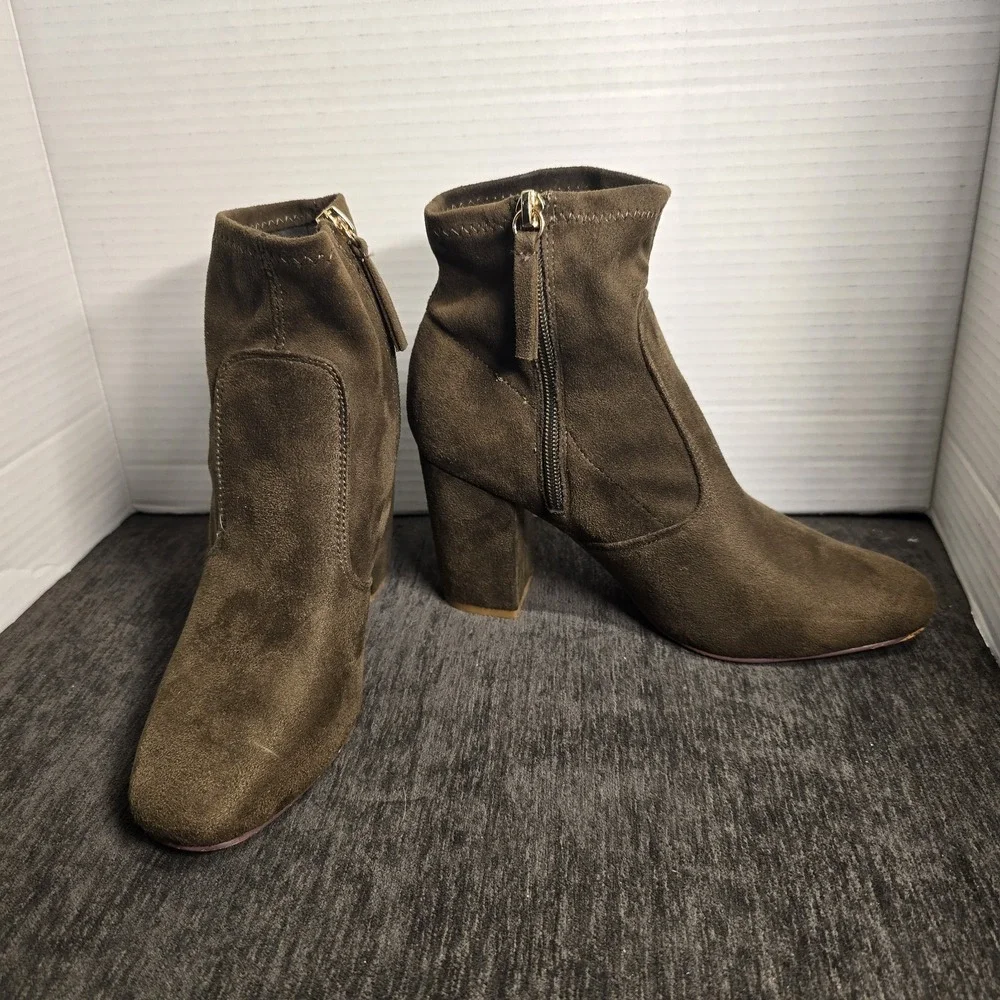 Shoedazzle Gabrielle Olive Brown Faux Suede Block Heel Ankle Boots Womens 7